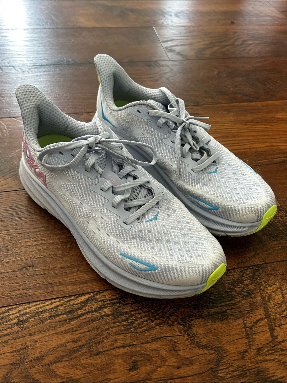 Hoka Clifton 9 road running full sea ice shoes